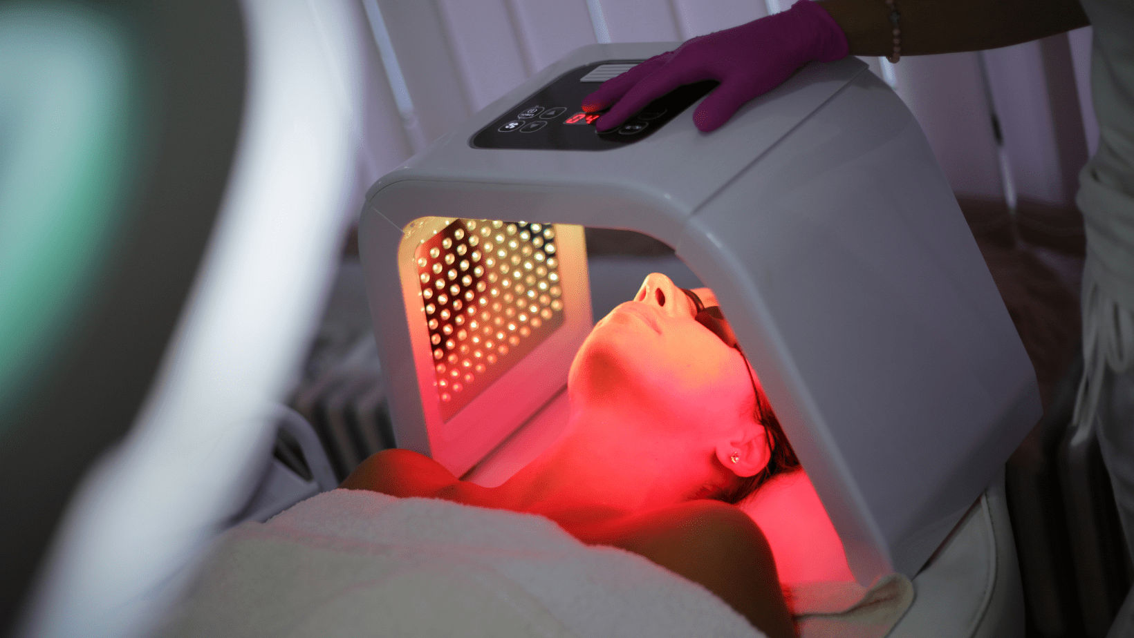 What are the Benefits of Celluma Red Light Therapy?